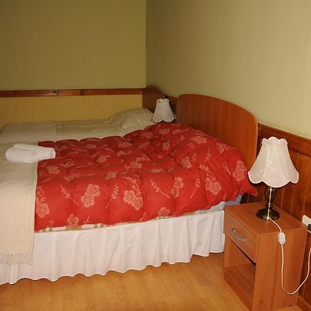 פורטו נטאלס Hostal El Rincon מראה חיצוני תמונה