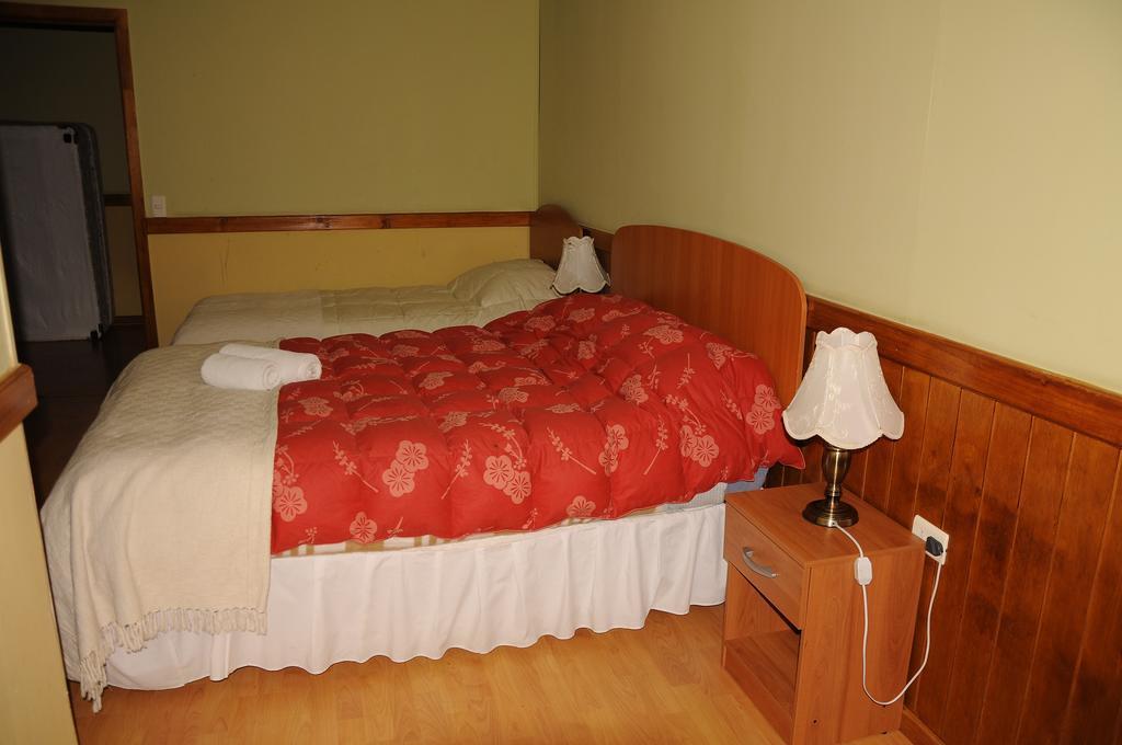 פורטו נטאלס Hostal El Rincon מראה חיצוני תמונה